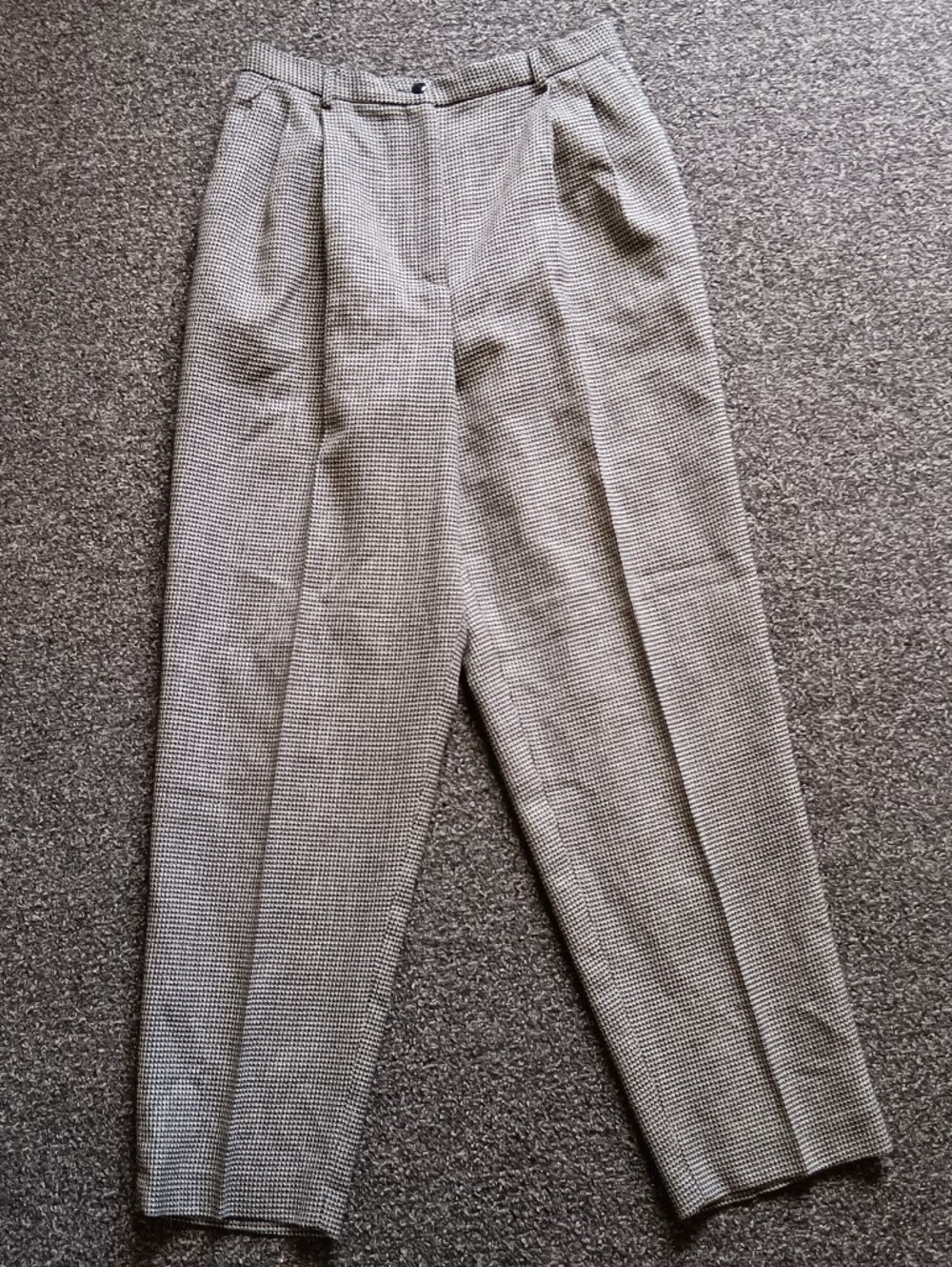 100% Wool 90s VTG Office Academia Black & White Hounds Tooth Trousers Womens 12
